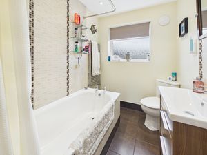 BATHROOM- click for photo gallery